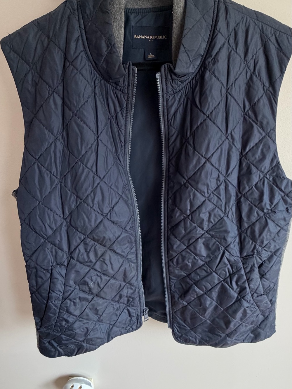 Banana Republic Men’s Quilted Navy Vest